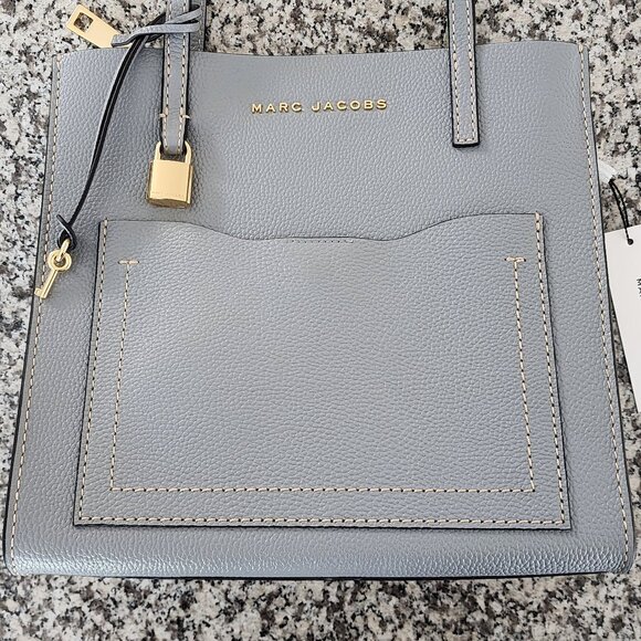 NWT MARC JACOBS The Medium Grind Pocket Tote Bag  (#246) - Picture 4 of 10